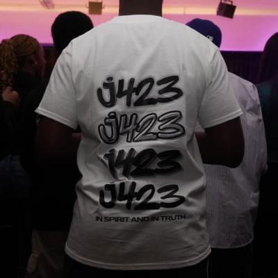 Photo 5998928457985278849 Y