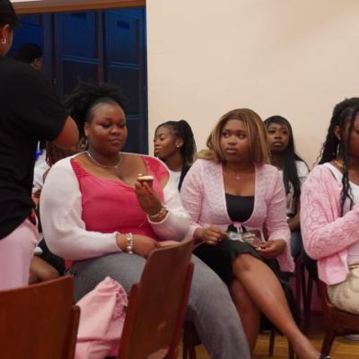 Photo 5958381668903536078 Y