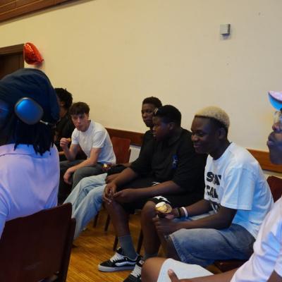 Photo 5958381668903536088 Y