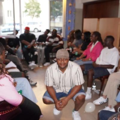 Photo 5958381668903536118 Y